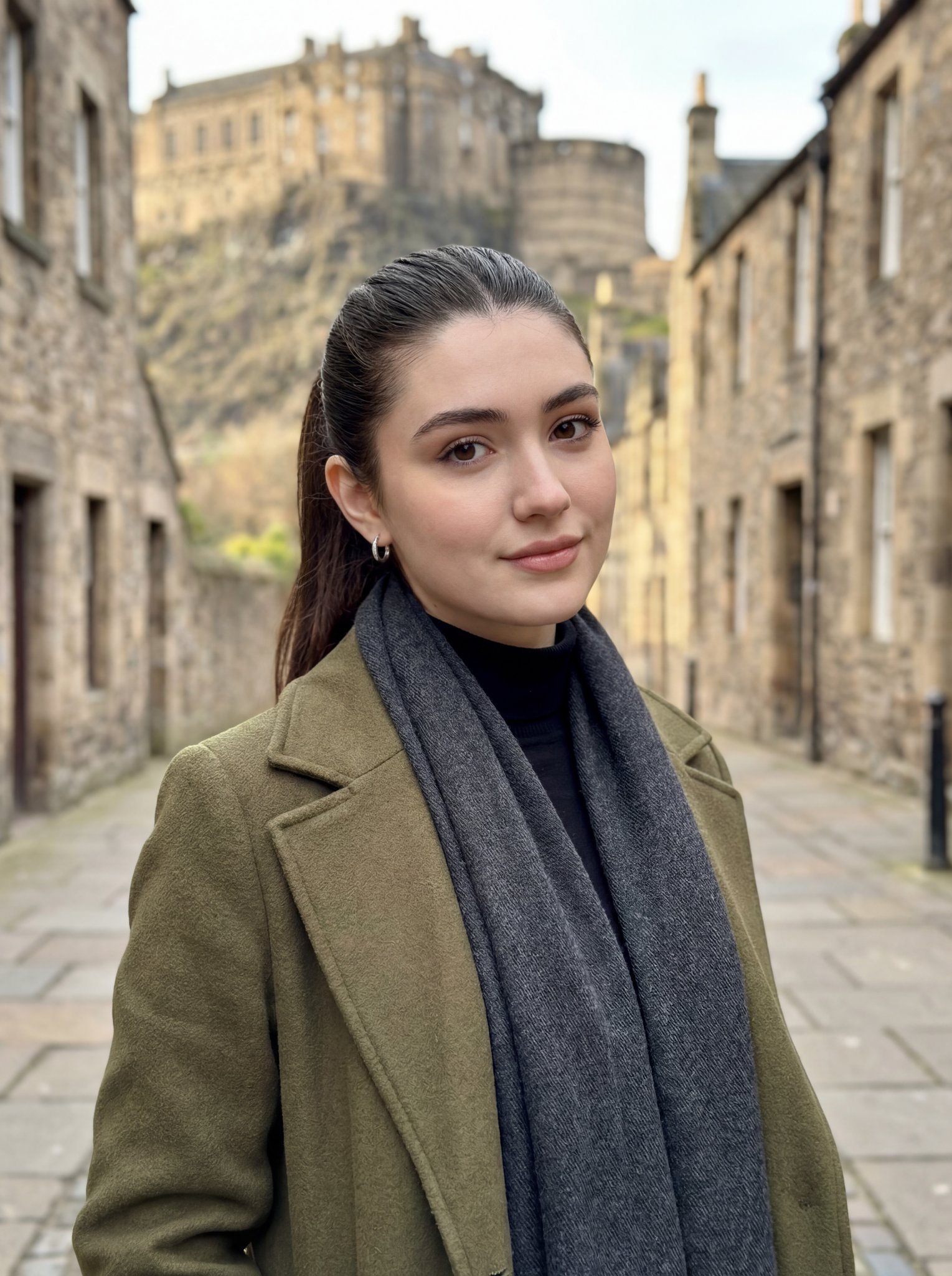 Potret Wanita Bergaya Musim Sejuk di Jalan Eropah